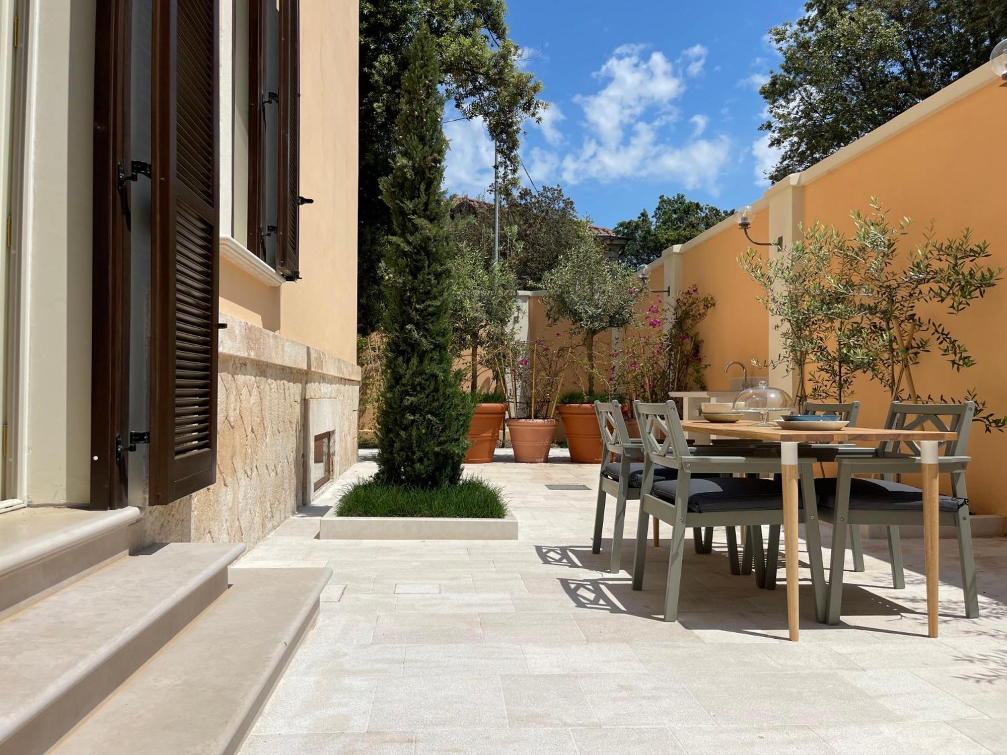 Hotel Palazzo Pitagora Taranto Exterior foto