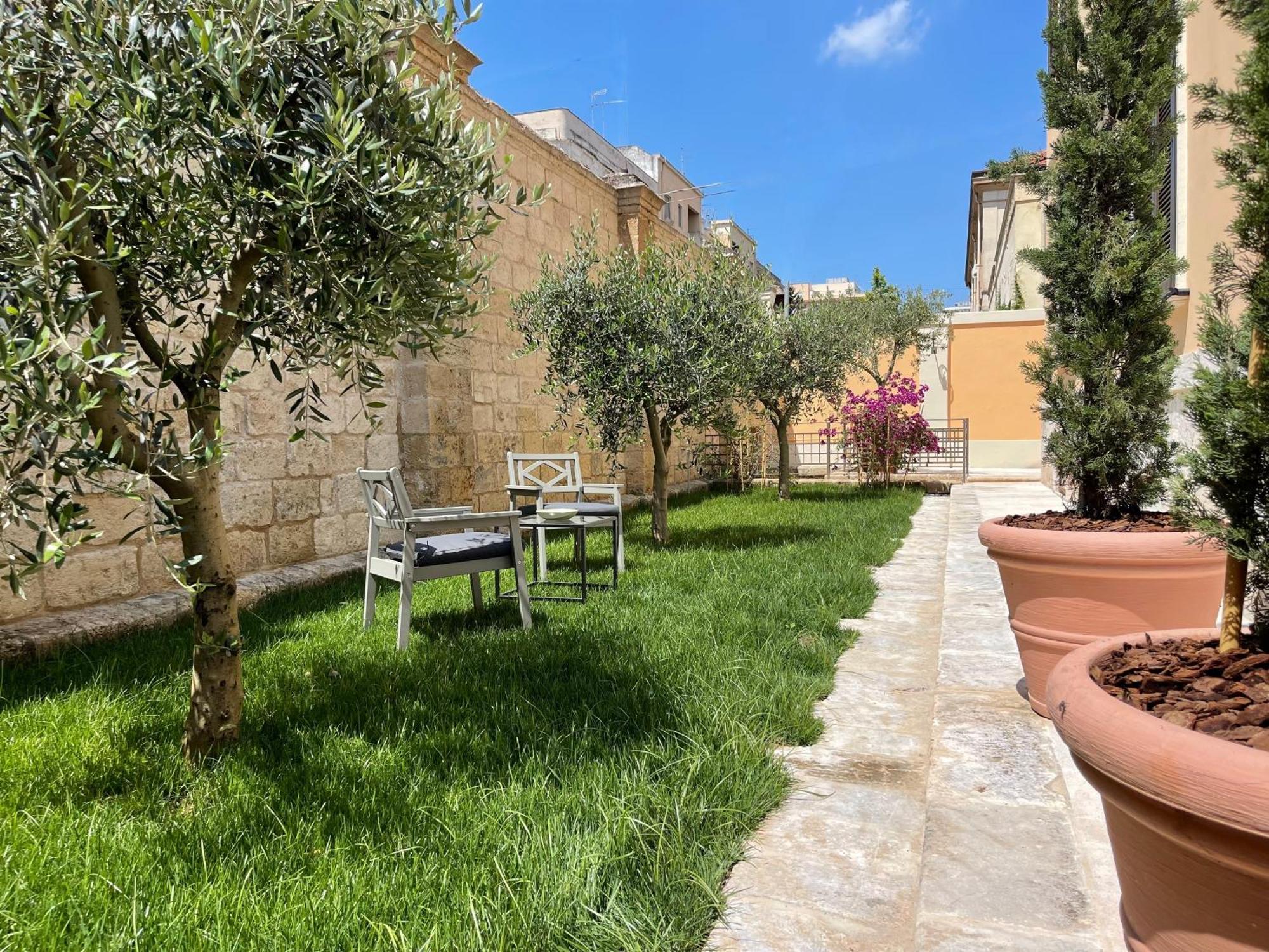 Hotel Palazzo Pitagora Taranto Exterior foto