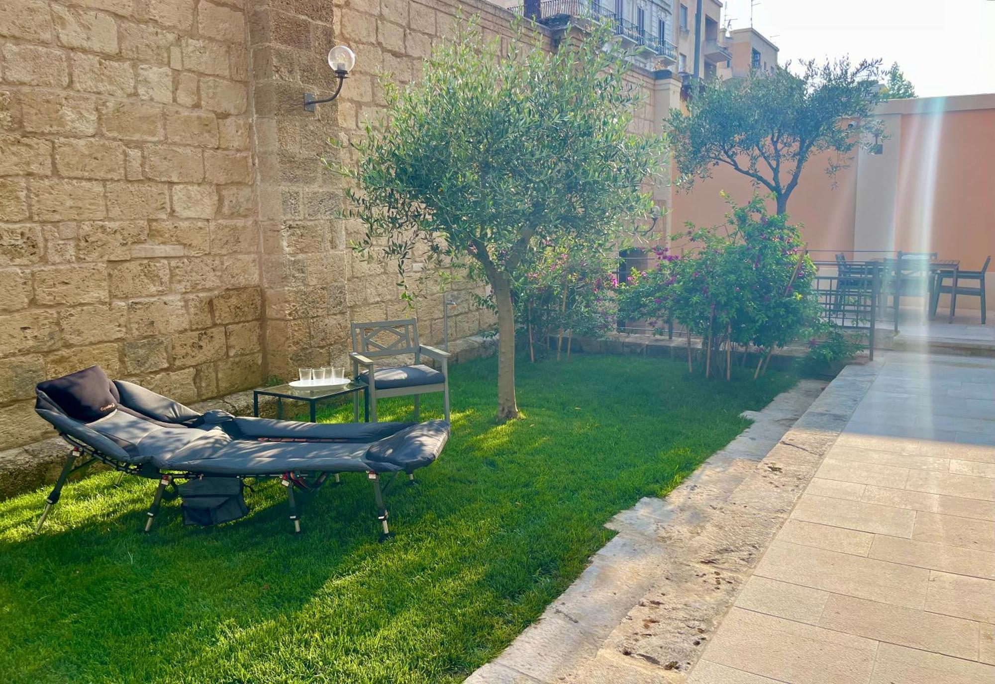 Hotel Palazzo Pitagora Taranto Exterior foto