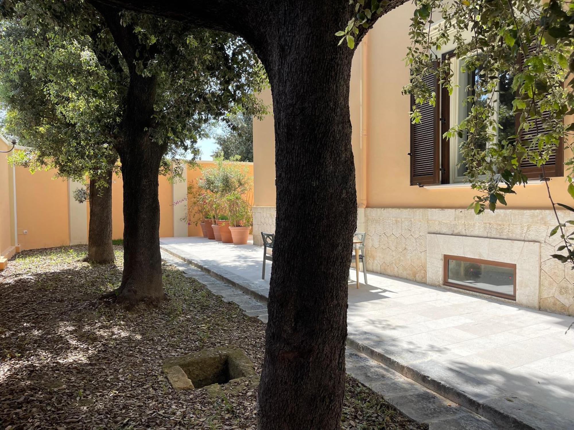 Hotel Palazzo Pitagora Taranto Exterior foto