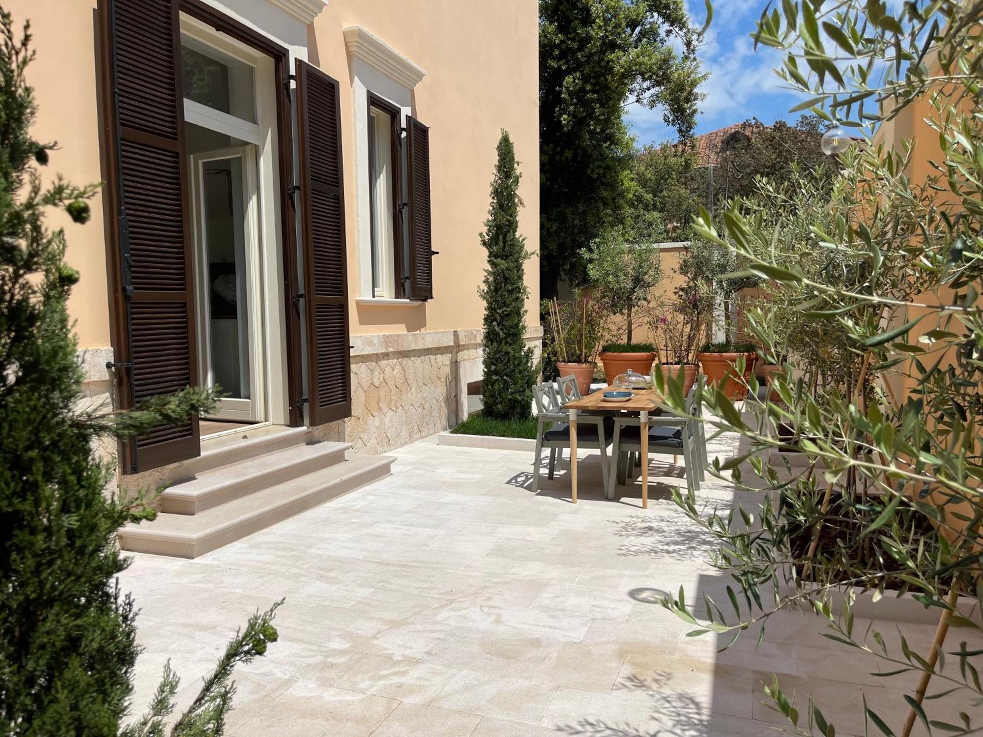 Hotel Palazzo Pitagora Taranto Exterior foto